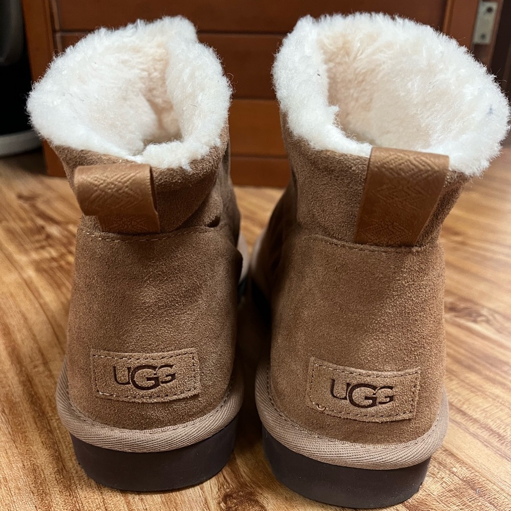 Ugg slippers - Picture 4 of 5